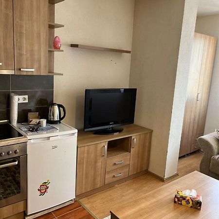 Centrum Apartments Приштина Экстерьер фото